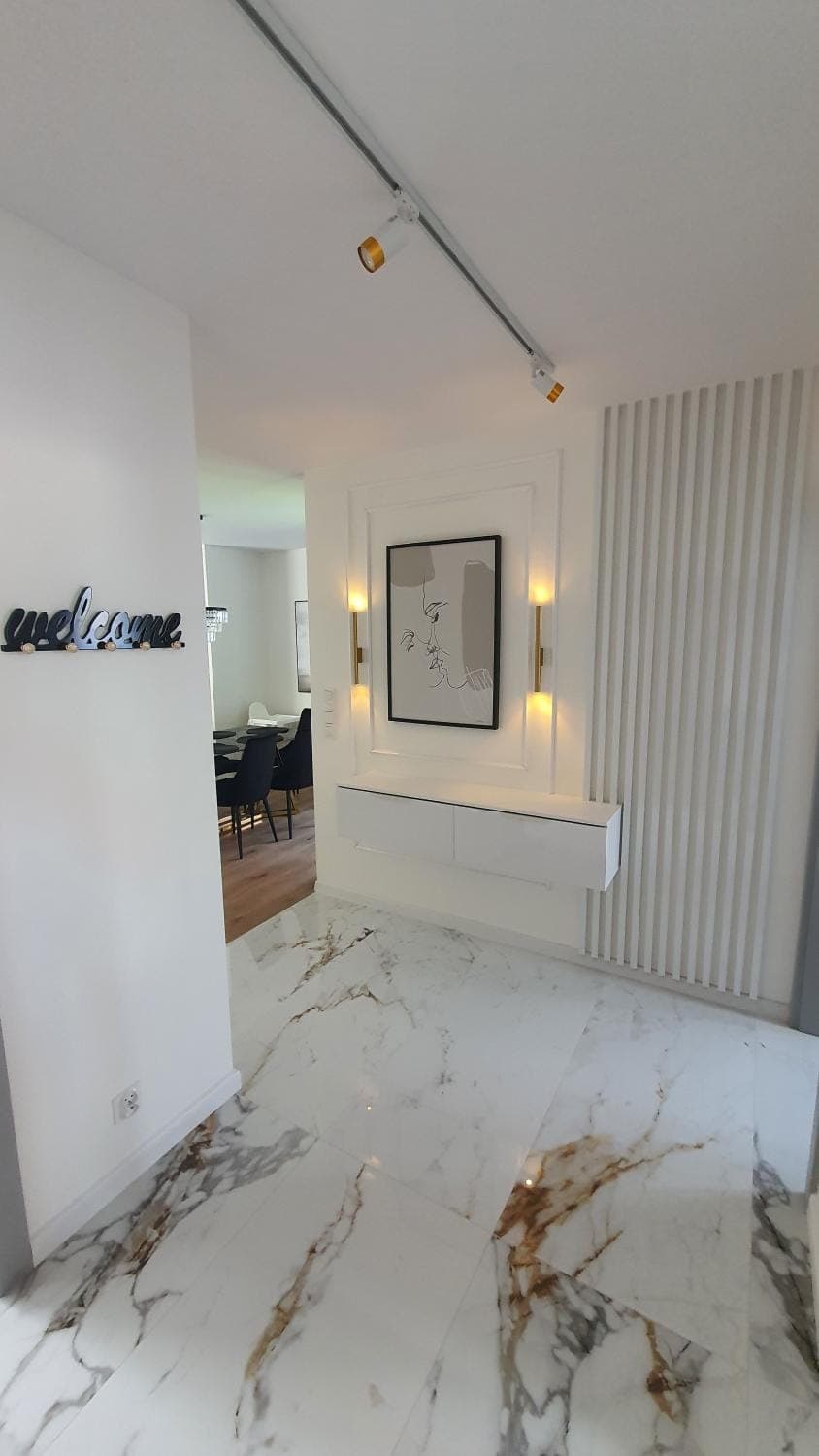 Property building, Decorative detail, hair dresser