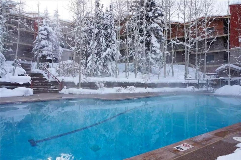 Enclave 201, Snowmass Ski-In/Ski-Out Condo w/Shared Pool/Hot Tub/Gym/WiFi House in Snowmass Village