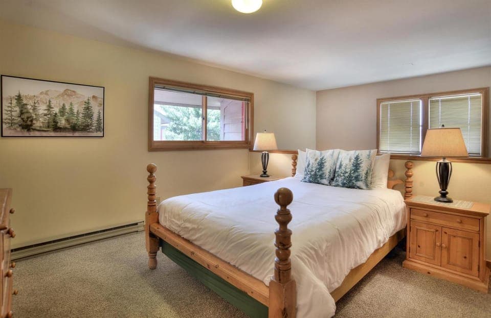 2 2 Ferringway 33 House in Durango