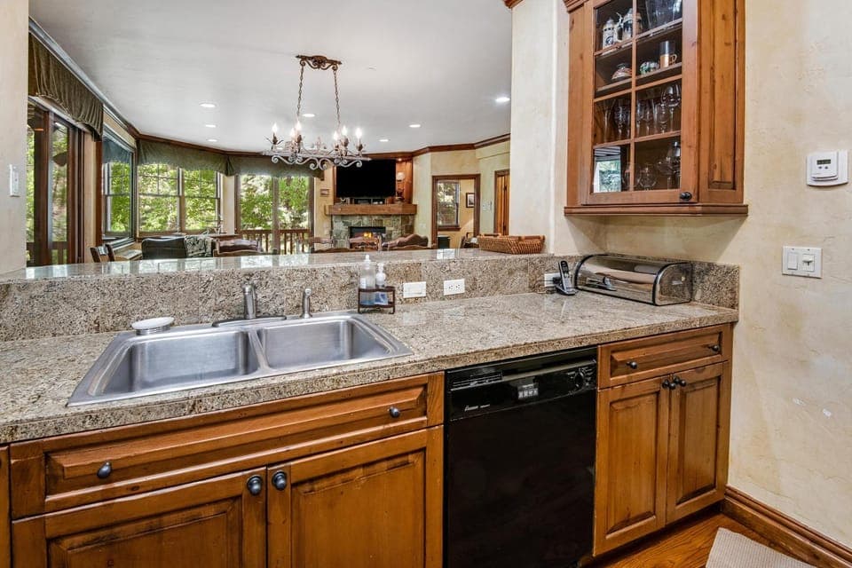Brookside Townhome #303 House in Avon