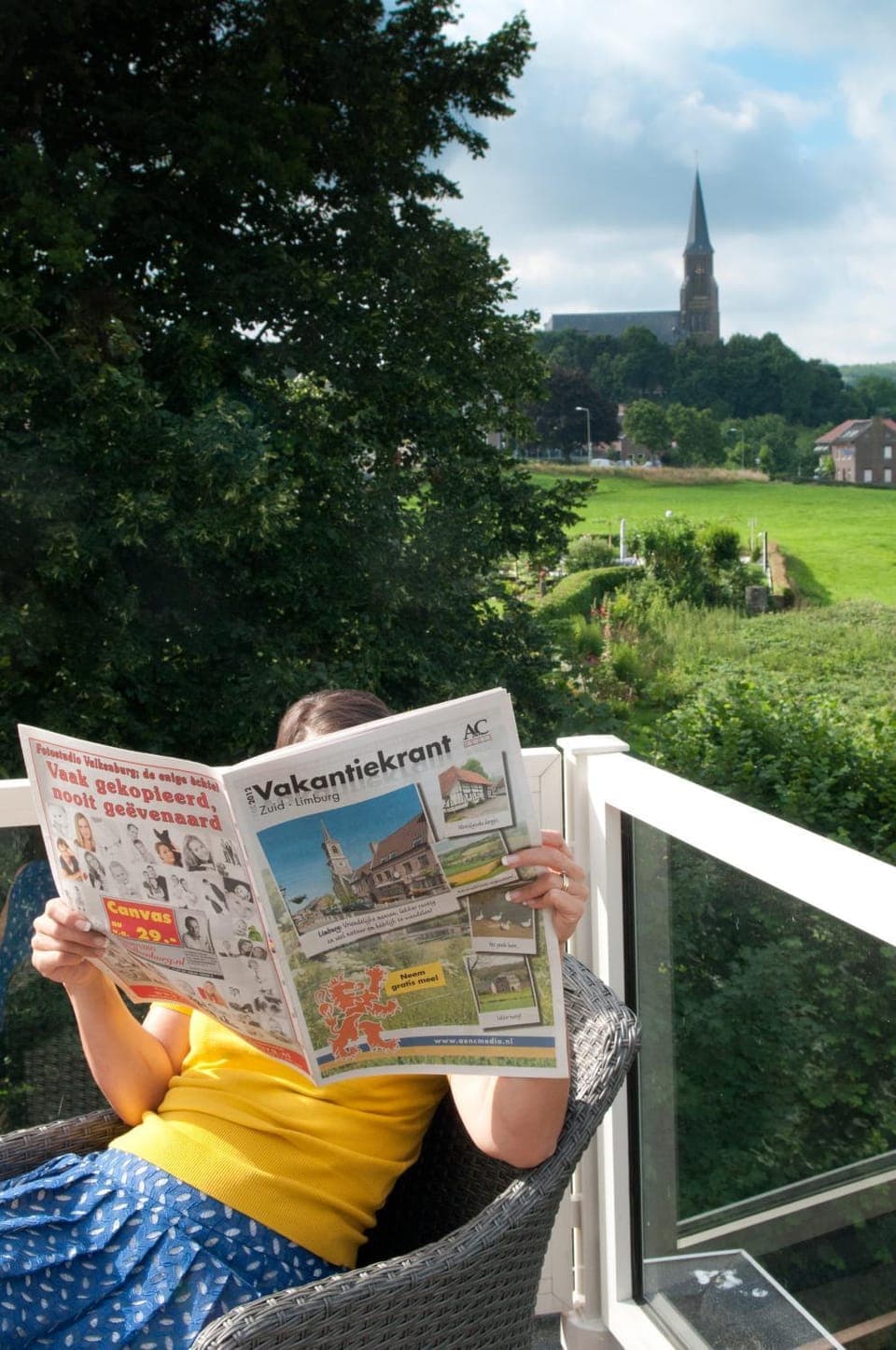 People, View (from property/room), Balcony/Terrace