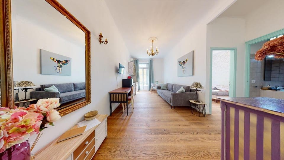 Living room, Seating area, Dining area