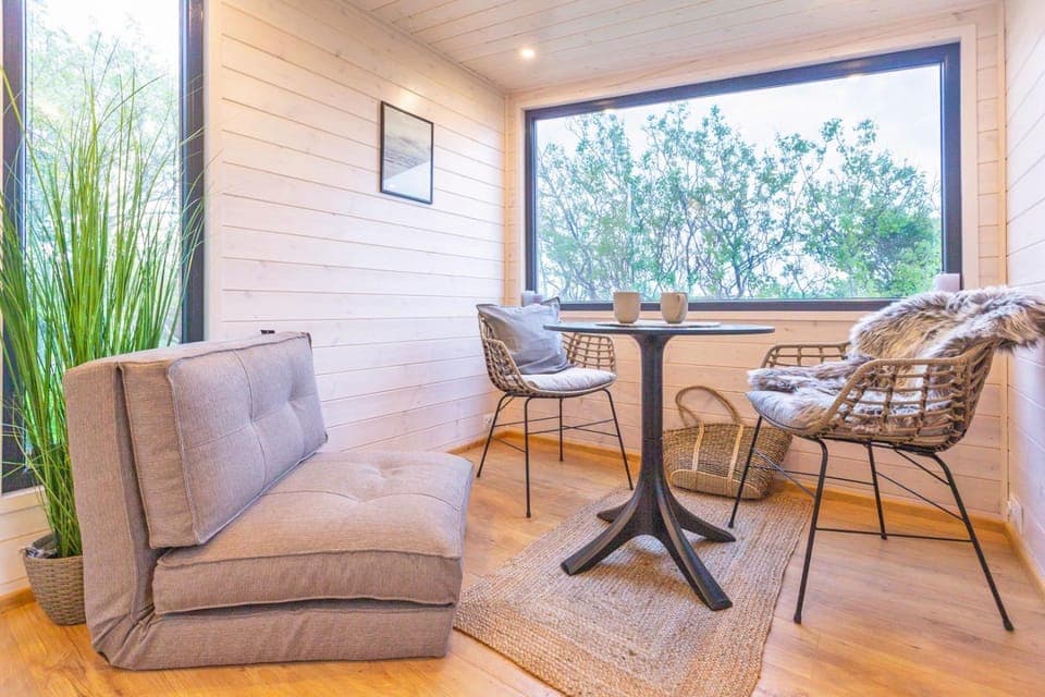 Living room, Photo of the whole room, Seating area, Dining area