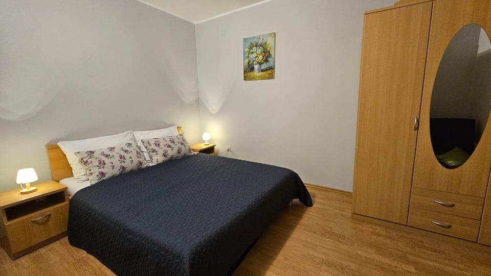 Bed, Bedroom, wardrobe