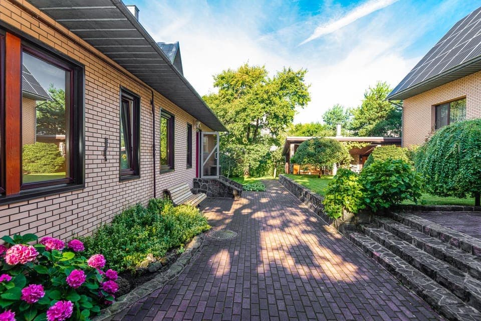 Patio, Inner courtyard view