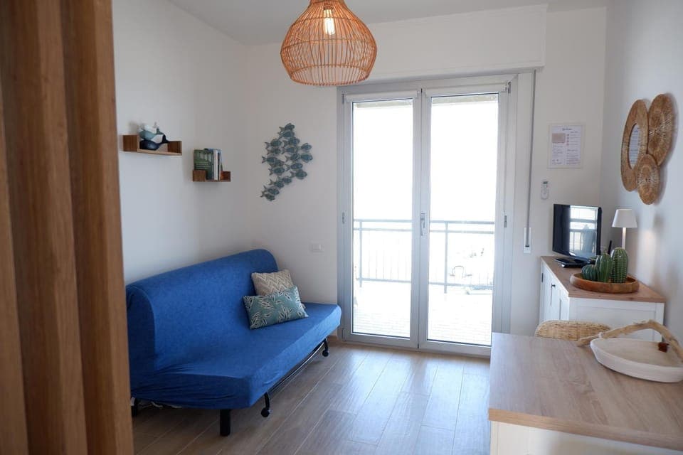 TV and multimedia, Living room, Sea view