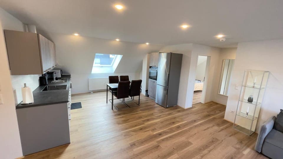 Kitchen or kitchenette, minibar, oven, toaster