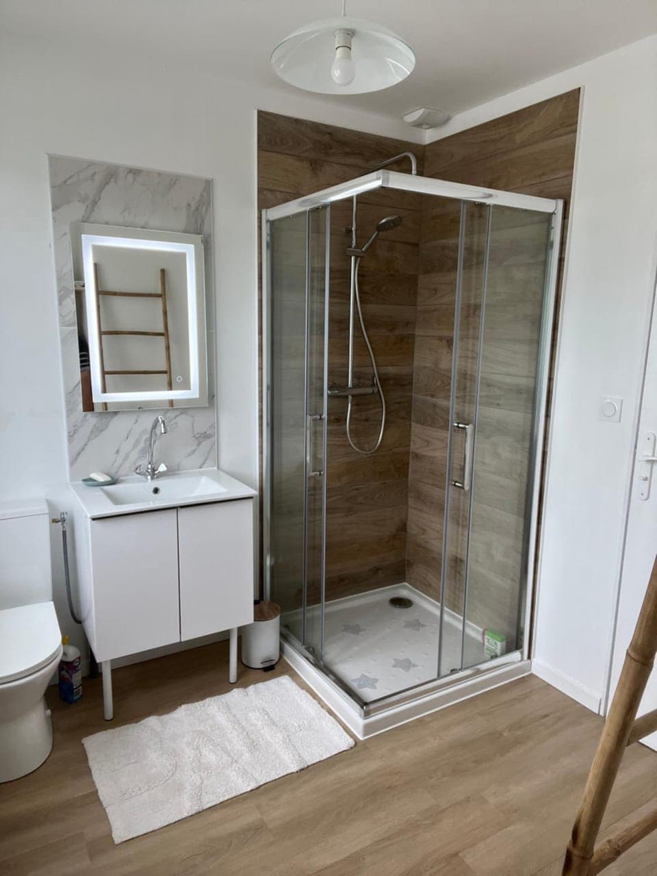 Shower, Bathroom, towels