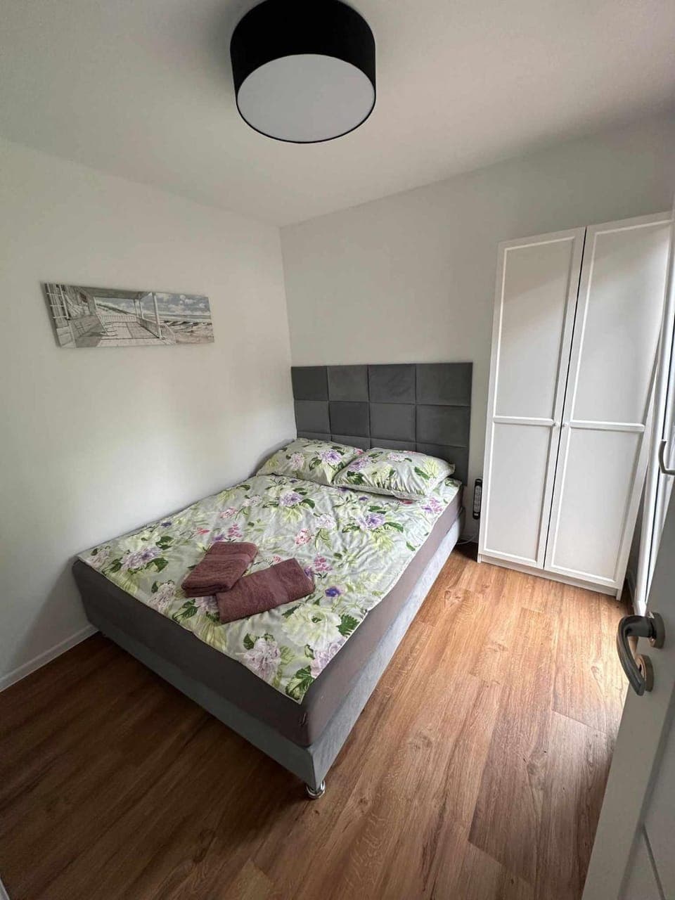 Bed, Photo of the whole room, Bedroom, wardrobe