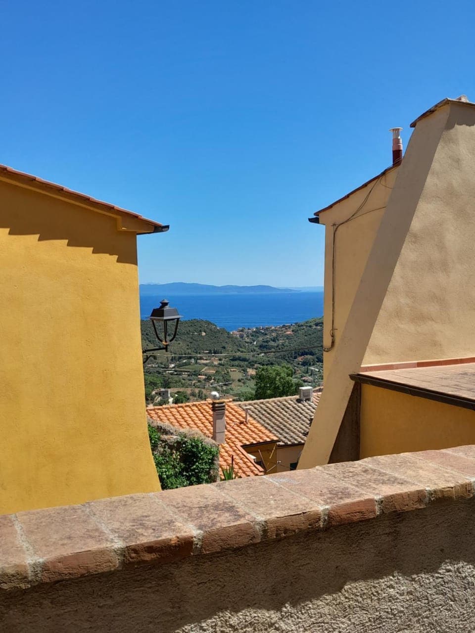 Day, View (from property/room), City view, Mountain view, Sea view