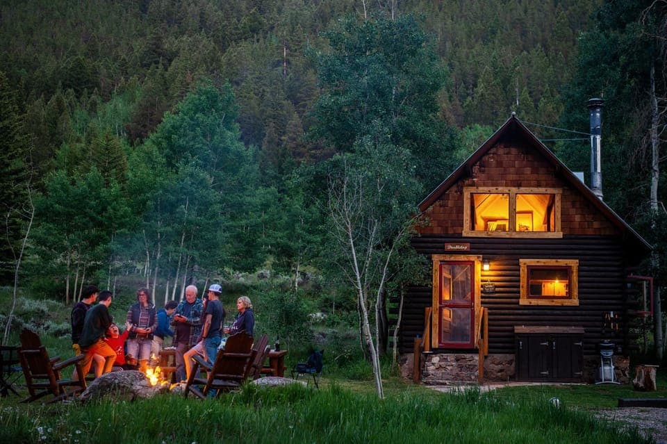 Property building, People, Natural landscape, BBQ facilities, group of guests