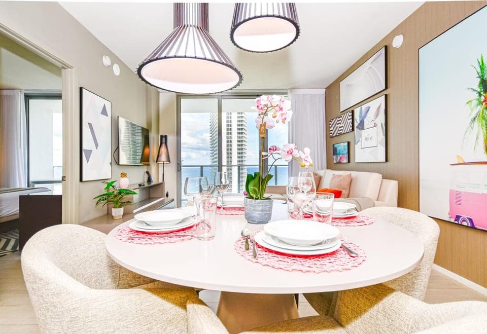 Living room, Seating area, Dining area