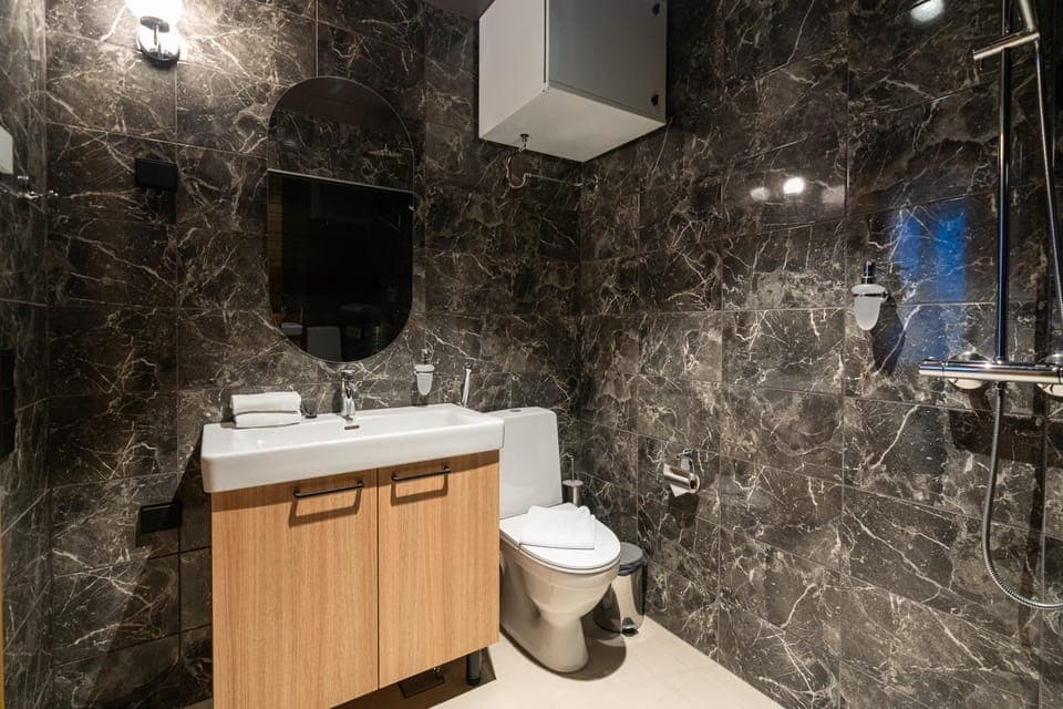 Shower, Toilet, Bathroom