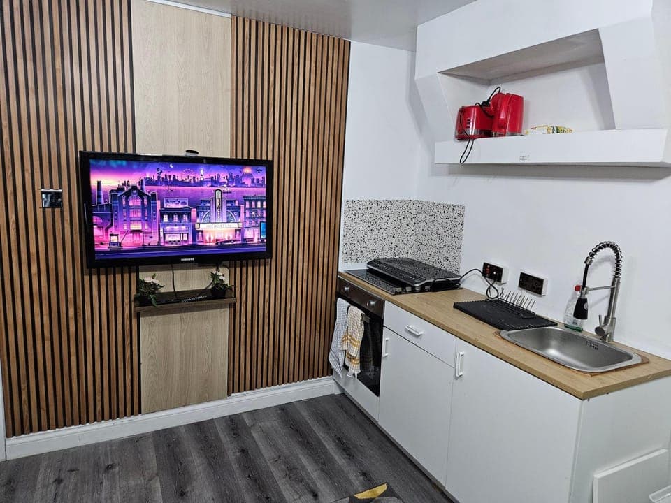 TV and multimedia, Kitchen or kitchenette