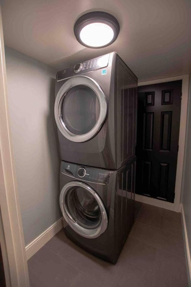 Modern Studio Basement with Private Entrance Apartment in Centennial
