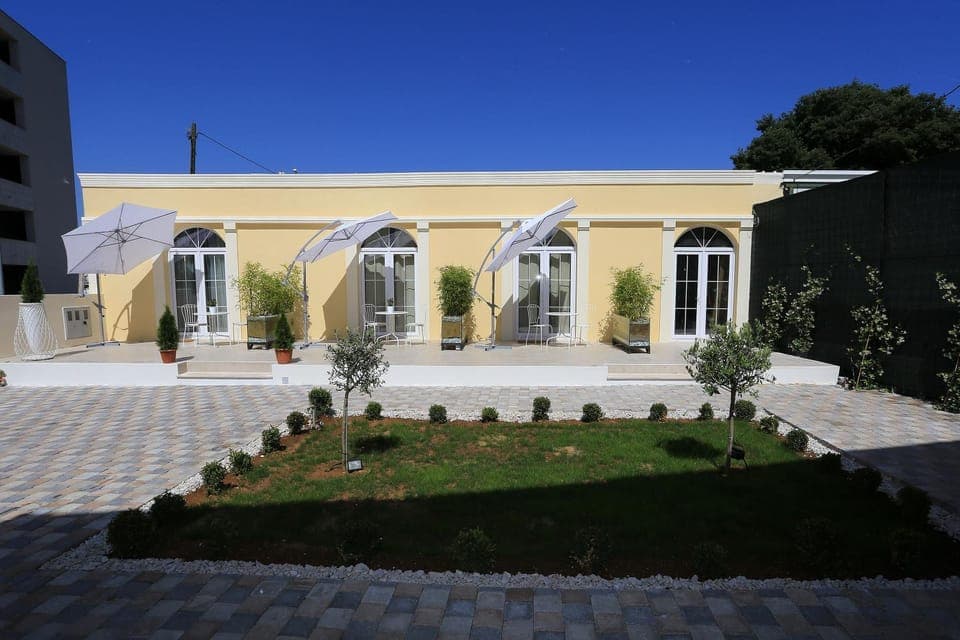 Property building, Day