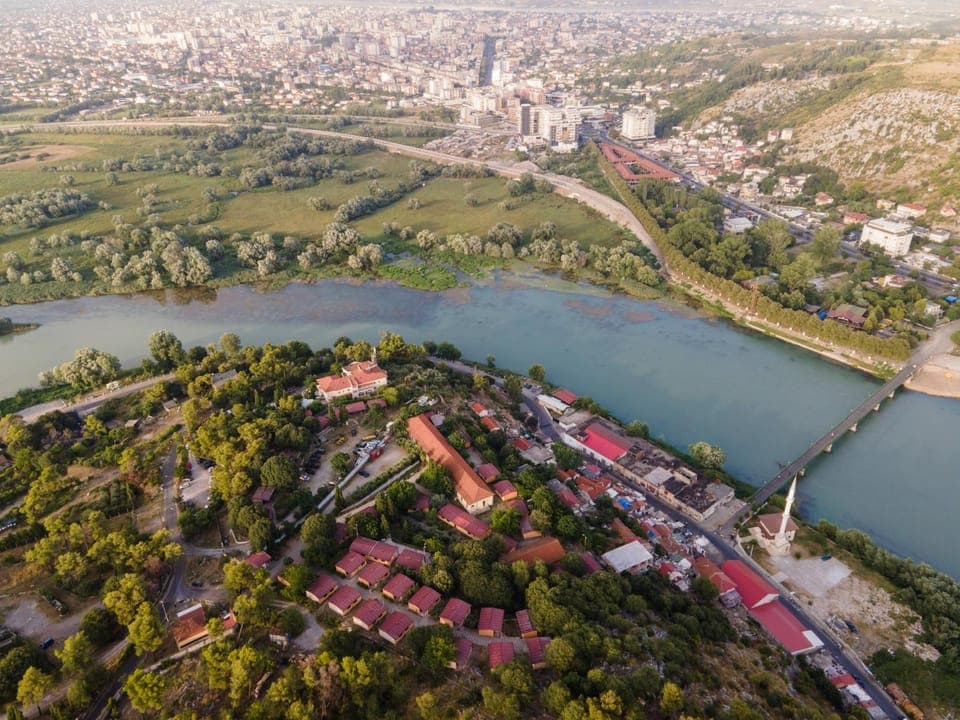Nearby landmark, Natural landscape, Bird's eye view, City view, River view