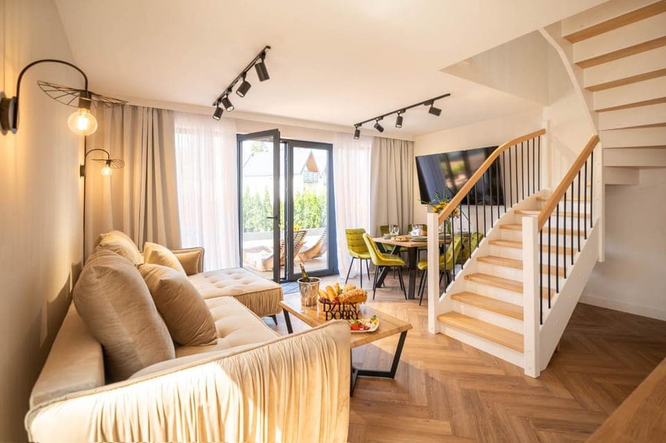 Living room, Photo of the whole room, Seating area