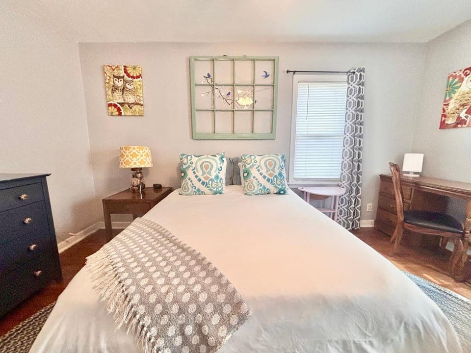 Bed, Bedroom