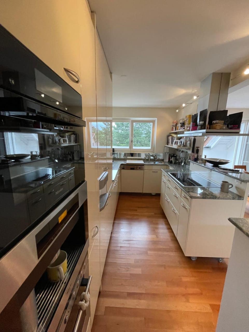 Coffee/tea facilities, Kitchen or kitchenette, dishwasher, minibar, oven, pet friendly, stove, toaster