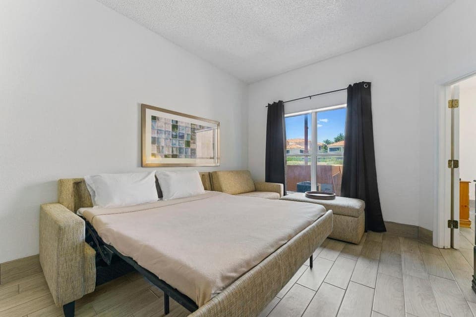 Scottsdale upgraded 1 bd 1 ba 2 Queen Beds Apartment in Paradise Valley