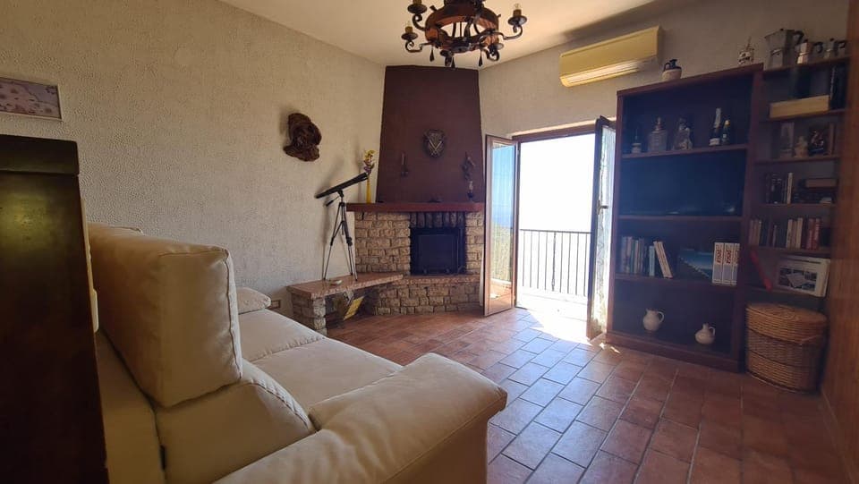 Library, Living room, Seating area