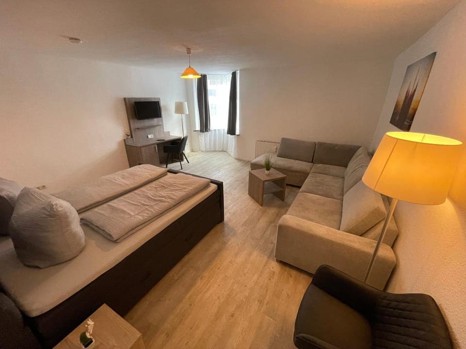 Communal lounge/ TV room, TV and multimedia, Living room, Seating area