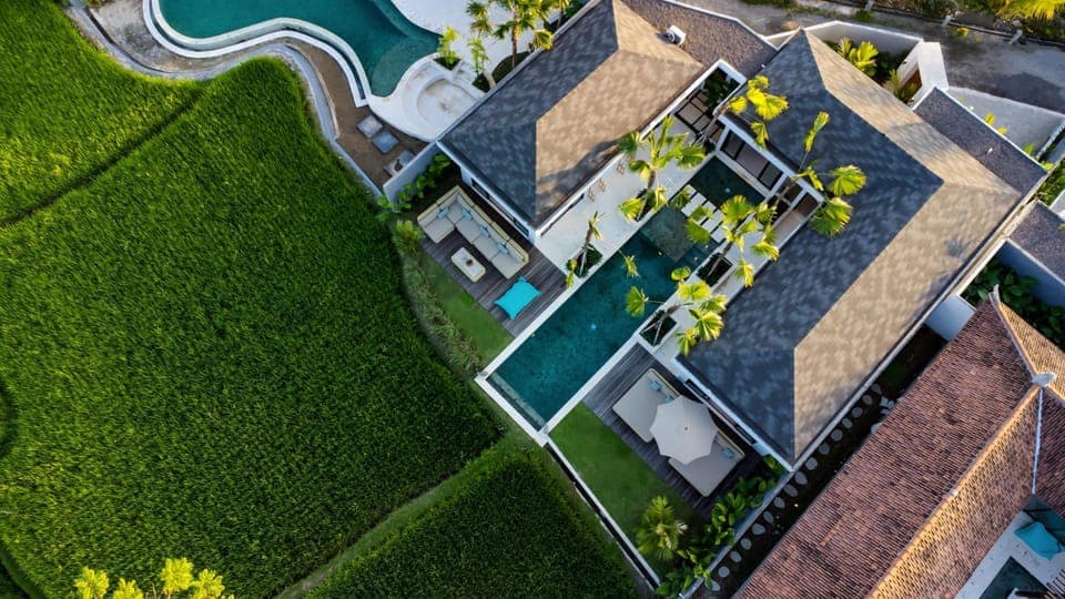 Property building, Bird's eye view, Swimming pool, internet