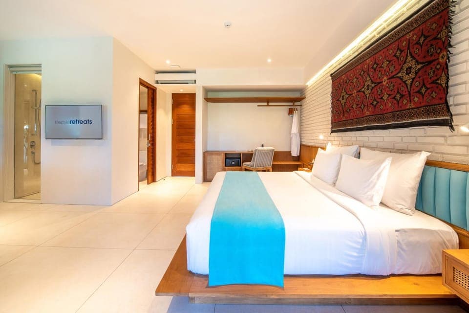 Bed, TV and multimedia, Photo of the whole room, Bedroom, wardrobe, air conditioner