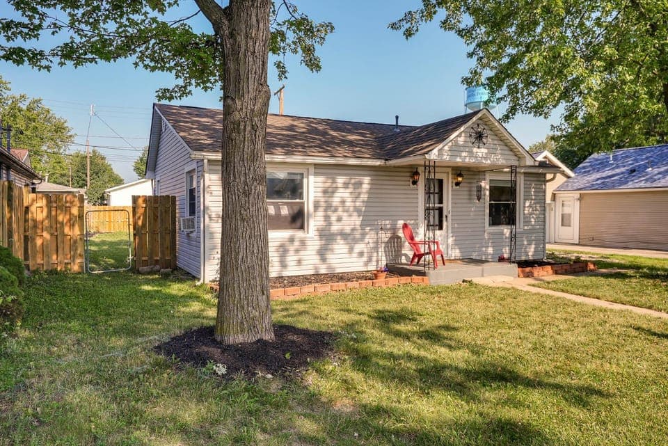 Downtown Russells Point Cottage Near Indian Lake! House in Russells Point