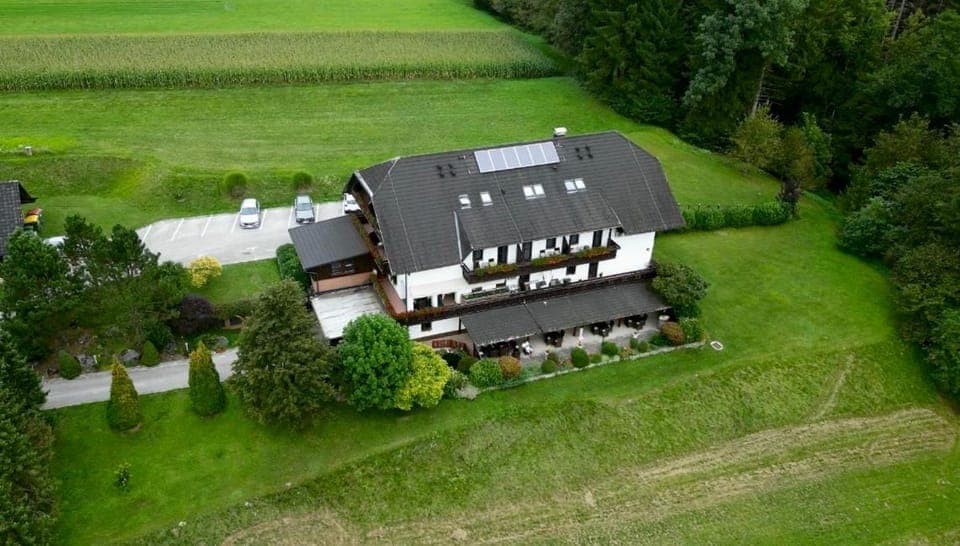 Property building, Day, Natural landscape, Bird's eye view, Garden view