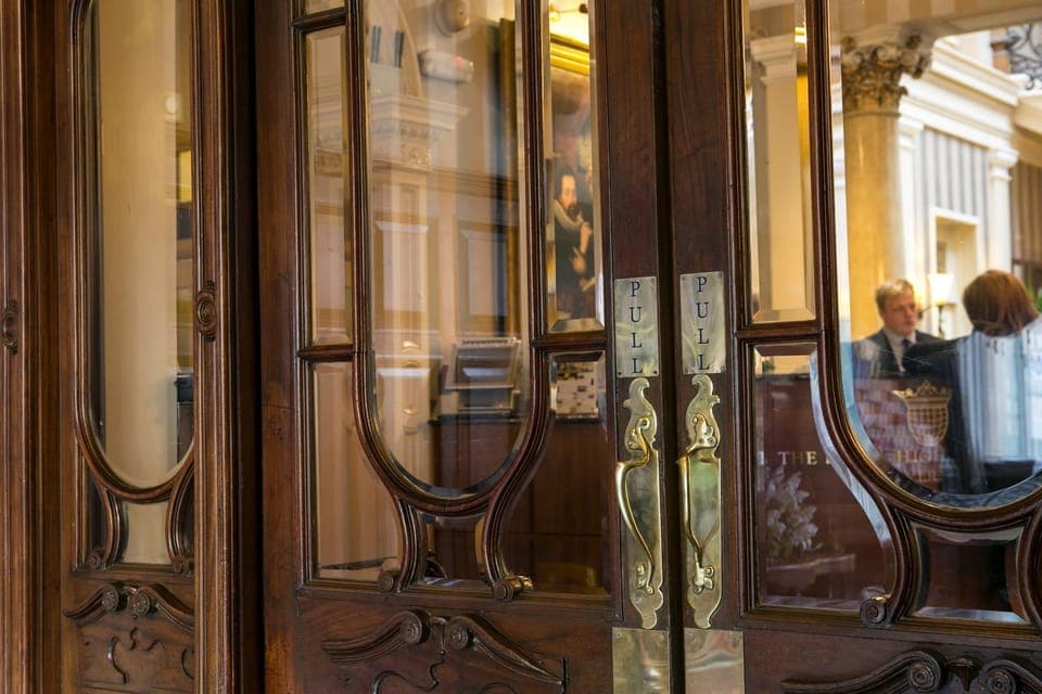 Property building, Facade/entrance