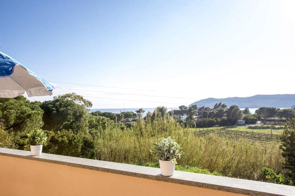 Nearby landmark, Day, Natural landscape, View (from property/room), Balcony/Terrace, Mountain view, Sea view