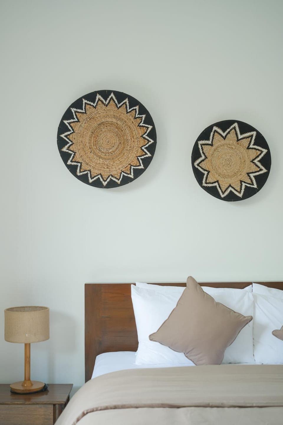 Bed, Photo of the whole room, Decorative detail, Bedroom