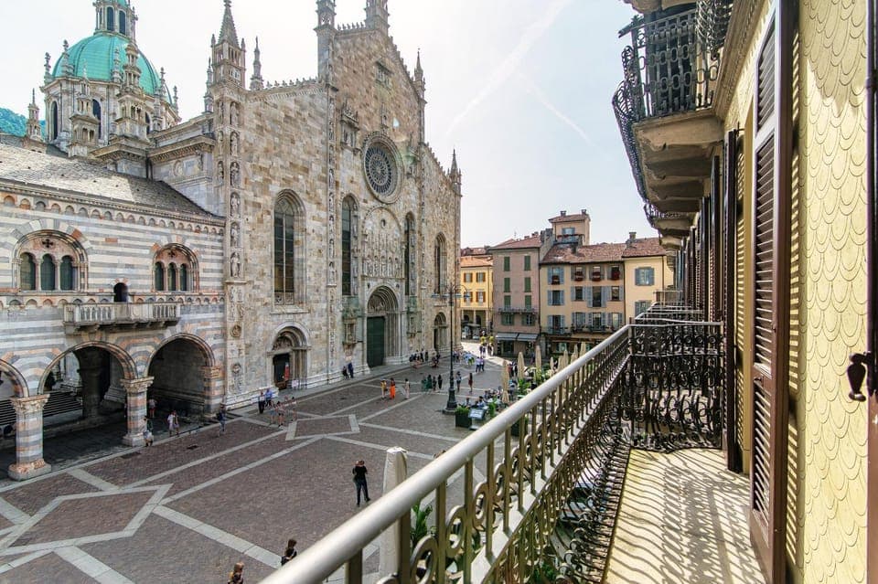 Nearby landmark, Day, Balcony/Terrace, City view, Landmark view