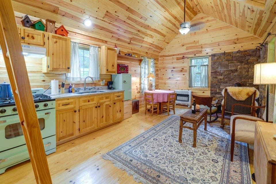 Marlinton Cabin Rental w/ Greenbrier River Access! Cabin in Shenandoah Valley