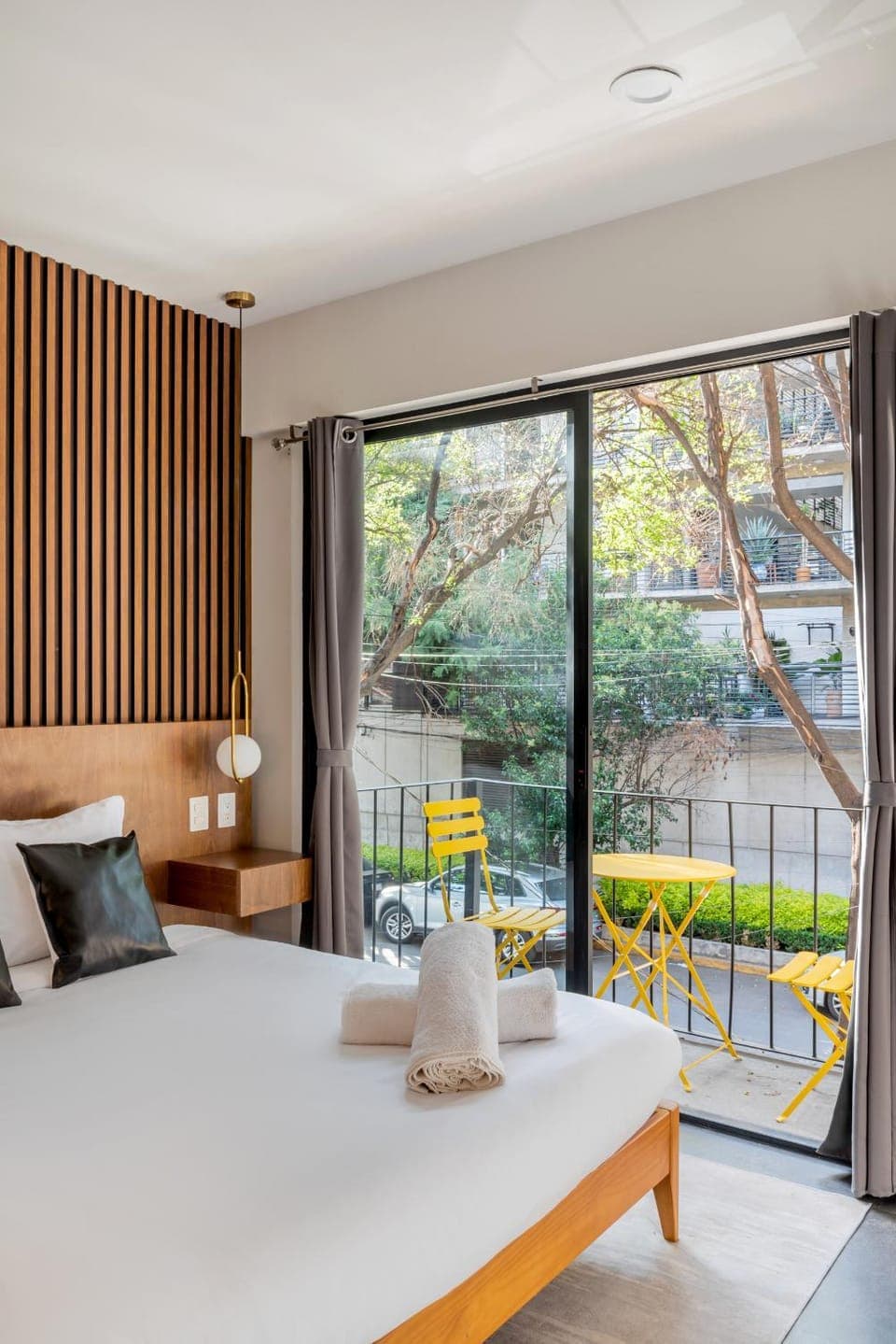 Bed, Balcony/Terrace, Photo of the whole room, Bedroom, towels