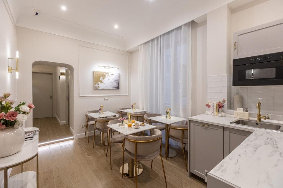 Communal lounge/ TV room