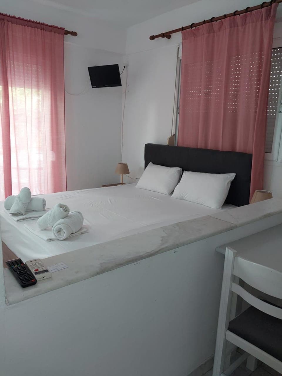 Bed, TV and multimedia