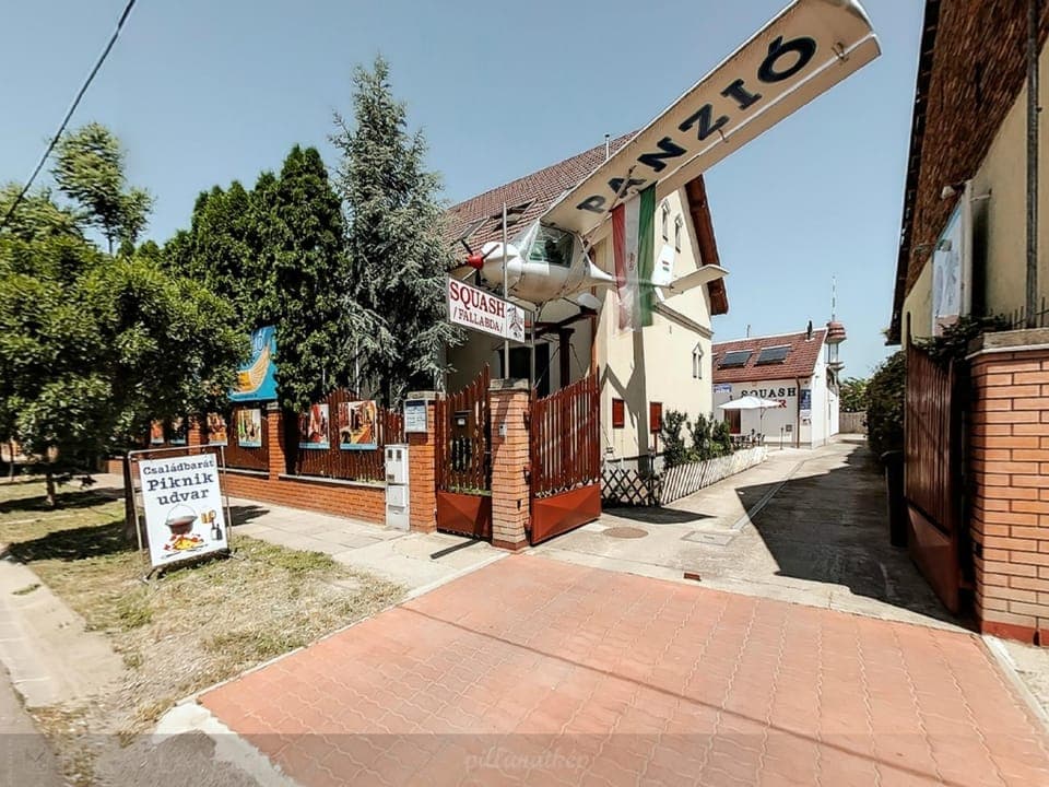 Property building, Day