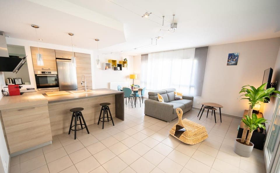 Living room, kitchen