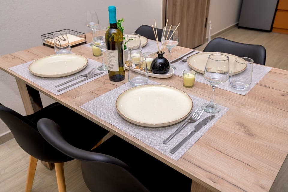 Food and drinks, Dining area, Food, Drinks