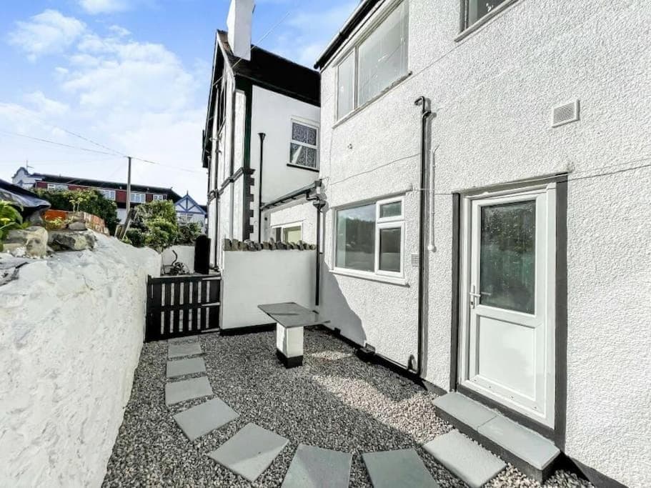 Property building, Day, Garden view