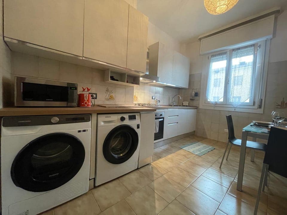 Dining area, dishwasher, minibar, oven, pet friendly, stove, toaster, washing machine, dryer