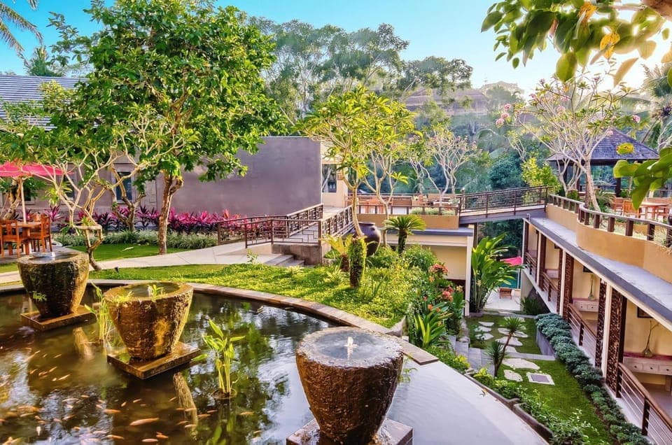 Property building, Patio, Patio, Restaurant/places to eat, Natural landscape, Bird's eye view, Garden, Garden, View (from property/room), View (from property/room), Balcony/Terrace, Balcony/Terrace, Decorative detail, Decorative detail, Seating area, Dining area, Garden view, Garden view, Landmark view, Landmark view, Pool view, Pool view, River view, River view, Area and facilities, Area and facilities, Area and facilities, Swimming pool, Swimming pool, Swimming pool, Quiet street view