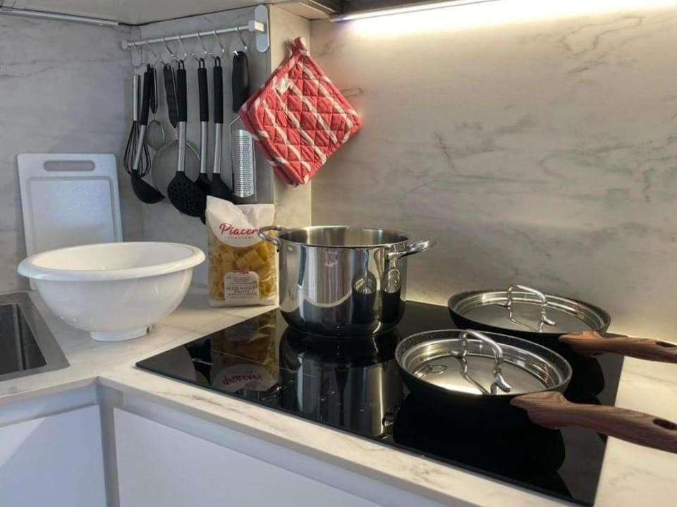 Kitchen or kitchenette, stove