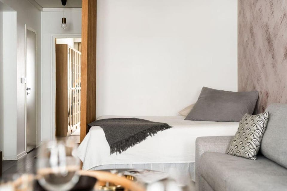 Bed, Living room, Seating area