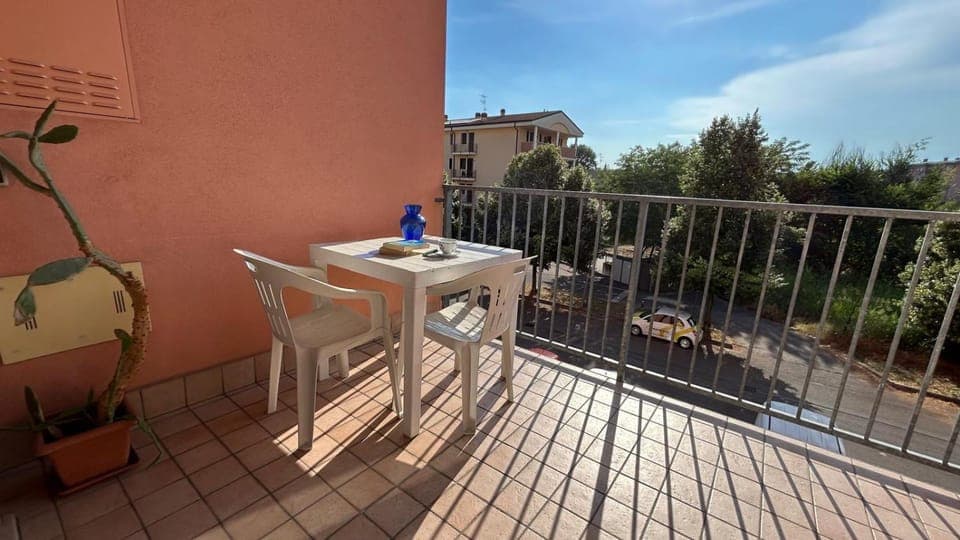 Property building, Balcony/Terrace, Balcony/Terrace, Sunset, flat iron