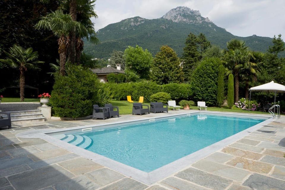 Garden, Swimming pool, Swimming pool