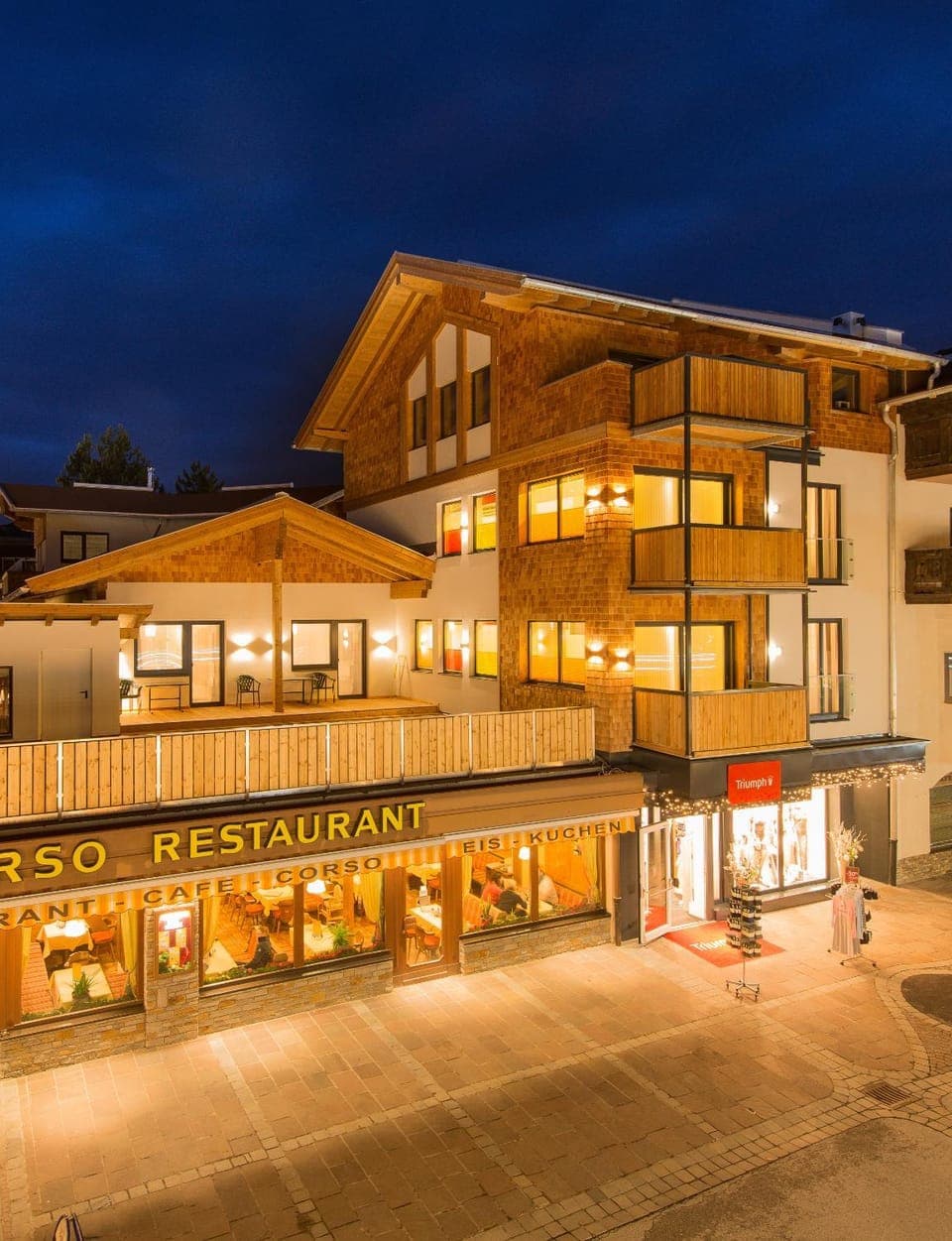 Facade/entrance, Balcony/Terrace